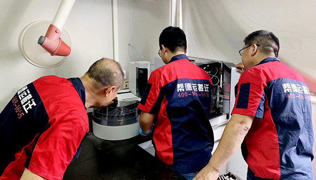 紫外可見(jiàn)分光光度計(jì)搬運(yùn)